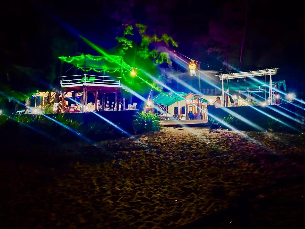Sam & San Beach Resort Vengurla Εξωτερικό φωτογραφία